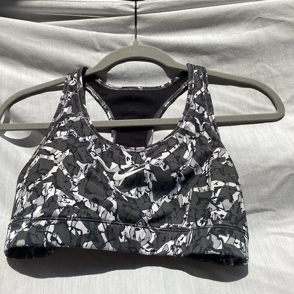 Nike Swoosh Dri-fit gray and black patterned athletic bra, size medium